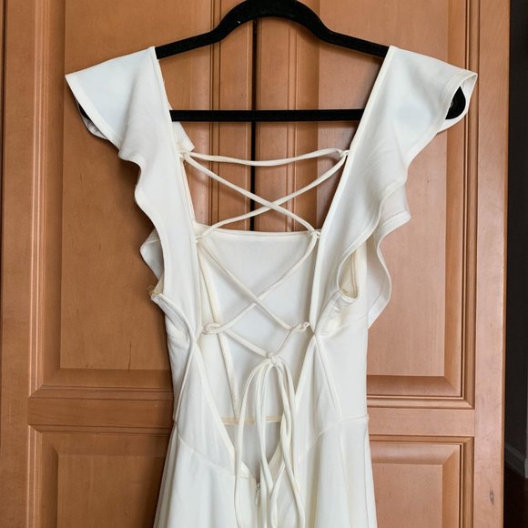 ❗️SOLD❗️Dainty Hooligan White Ruffle Graduation Dress - Picture 5 of 7